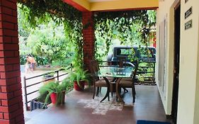 Kotekad Estate Stay